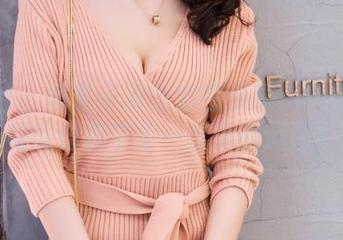 爱蜜社 – 萌奈子黑丝套图分享：一组图片就能给我带来一整天的遐想！