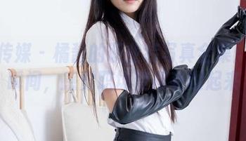 物恋传媒 – 橘酱的职业装写真全集：那一瞬间，感觉职场变得有趣起来