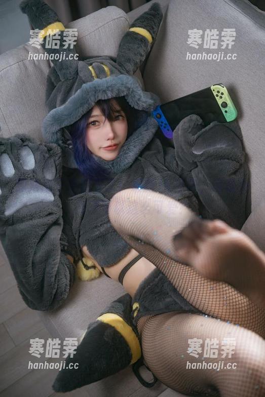 狐洛洛子美图来了！最新JK写真，谁说女仆不可以这么可爱？