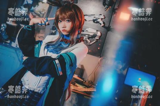 猫君君MaoJun的职业装选集：网盘里的工作魔法，哎呀，让我心跳加速！