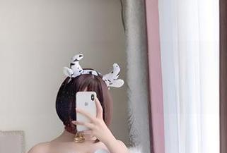 瓦斯塔亚小龙虾的御姐cos作品，灵动得如同一阵风，轻轻就把我带走了……