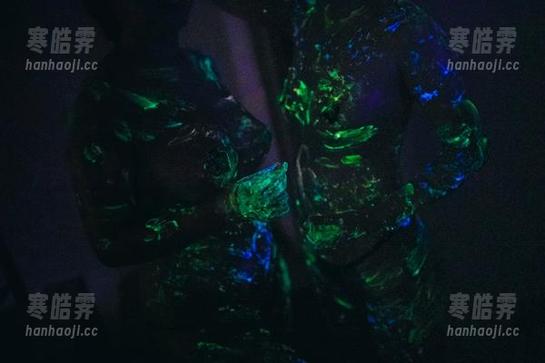 户外的甜蜜魔法：甜糖大魔王带来的美图精选，快来一起感受！