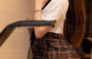 秀人网 – 白衬衫搭配黑内衣，Evelyn艾莉的全套魅惑在呼唤你，下载后可别吓到自己！