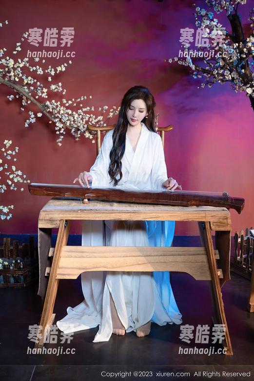 秀人网 - 视觉冲击：MODEL伊若的黑白世界，精选图片带你走进她的独特视角