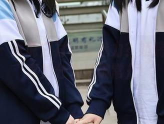 秀人网 – 谁说白衬衫没魅力？娇喘JC的写真集分享打破常规