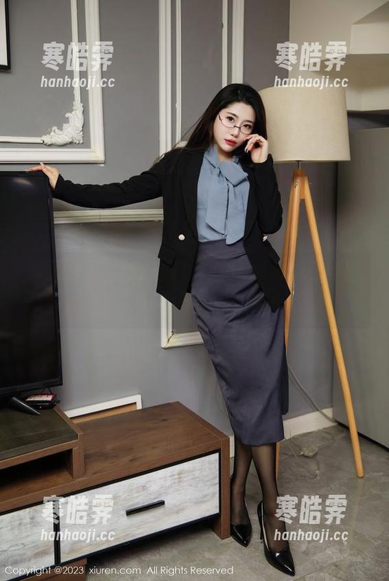 秀人网 - 资源来啦！娜露selena白丝图包，简直是我心中的‘白丝女神’！