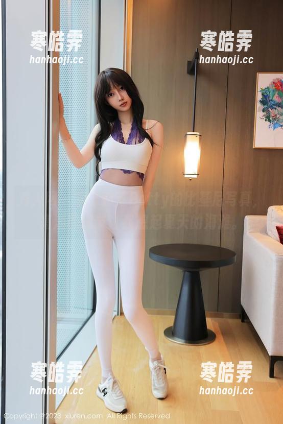 秀人网-徐莉芝Botty 秀人网 - 看徐莉芝Botty的比基尼写真,高清的细节让我想起夏天的海滩。