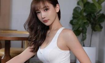 秀人网 – 裙摆摇曳，林文文yooki最新短裙图册慢慢揭开她的魅力！