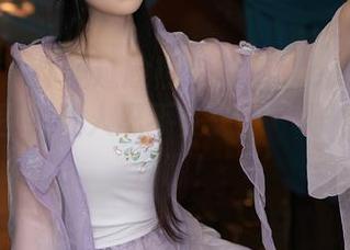 秀人网 – 你见过趁热拿铁latte的套装吗？这些图片让人忍不住想要‘喝’下所有资源！