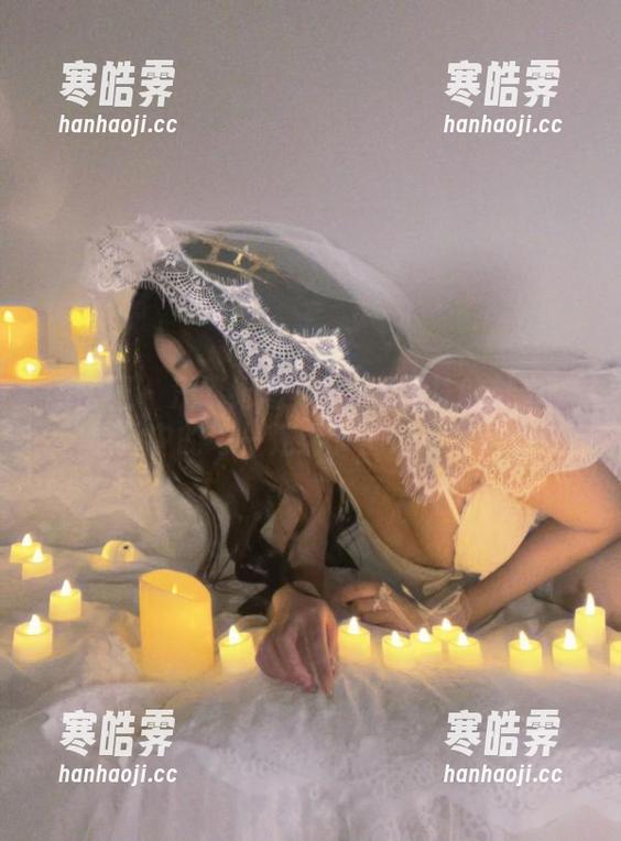 纪念小小v 微密圈 - 浅谈纪念小小v蕾丝袜的魅力:原图中的每一处细节都值得品味!
