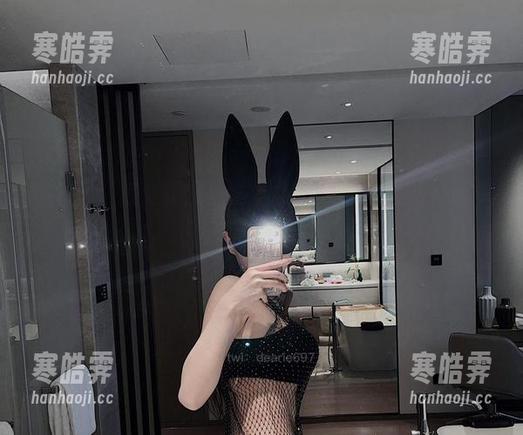 微密圈 - 最新美图合集，脸红Dearie的眼镜让一切都变得不同