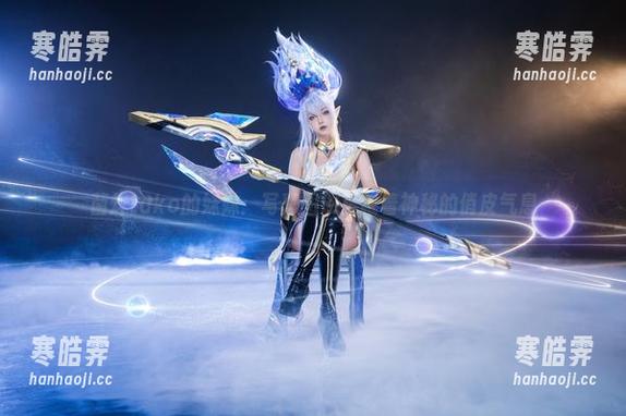 菌烨tako的妹妹：写真图册里藏着神秘的俏皮气息