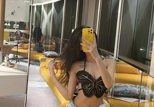 微密圈 – 葛征教你穿红底高跟：写真资源也可以有点调皮！