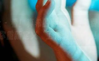 蜜桃社 – 看！真希的办公室：免费照片让你重新定义‘工作’的意义！