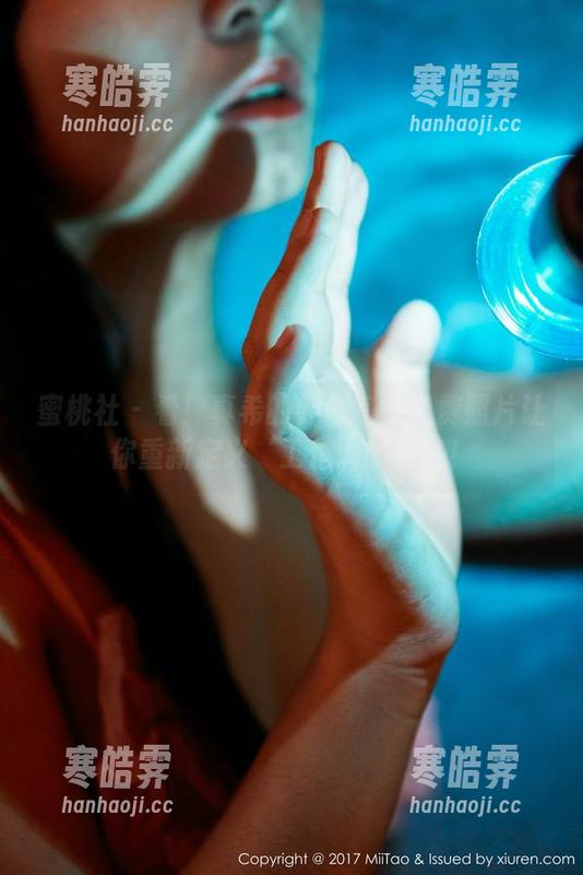 蜜桃社 - 看！真希的办公室：免费照片让你重新定义‘工作’的意义！