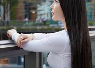 蜜桃社 – 米琪MIKI的秘书美图合集：看得我忍不住想成为她的下属！