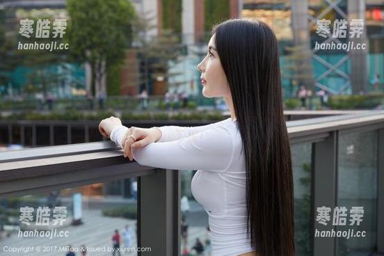 蜜桃社 - 米琪MIKI的秘书美图合集：看得我忍不住想成为她的下属！