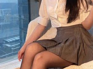 微密圈 – 谁说黑丝只适合大场合？软妹小九九的户外写真集证明了一切，原图让你重新审视草地的魅力！