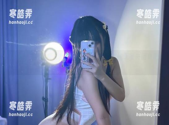 校服也能如此撩人？来看看阿九从不咕咕的无圣光图集吧！
