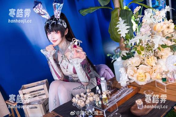 走进露儿大魔王的美足作品，资源中的每个细节都勾人心弦，太有吸引力了！