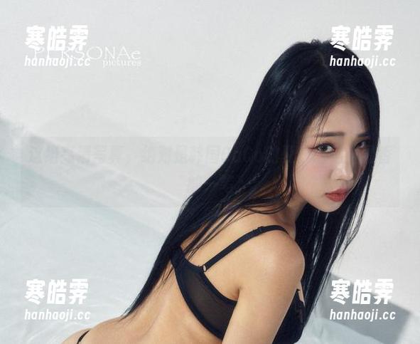 这组高清写真，绝对是韩国CoCo的夏日回忆里最香的一笔