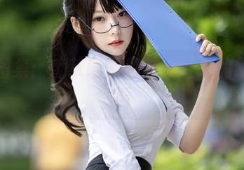 私拍图集：香草喵露露与潘金莲的绝妙邂逅