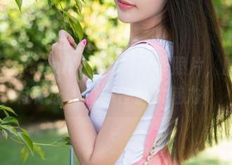 魅妍社 – Jenny佳妮的黑丝照片，原图里有种让人想多停留的魅力！