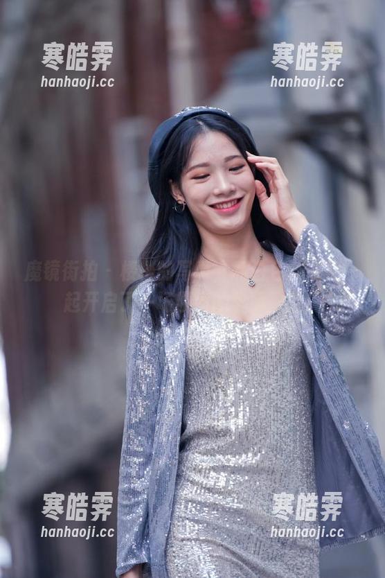 魔镜街拍 - 楼楼的写真，和白色连衣裙一起开启了一场原图的华丽冒险！